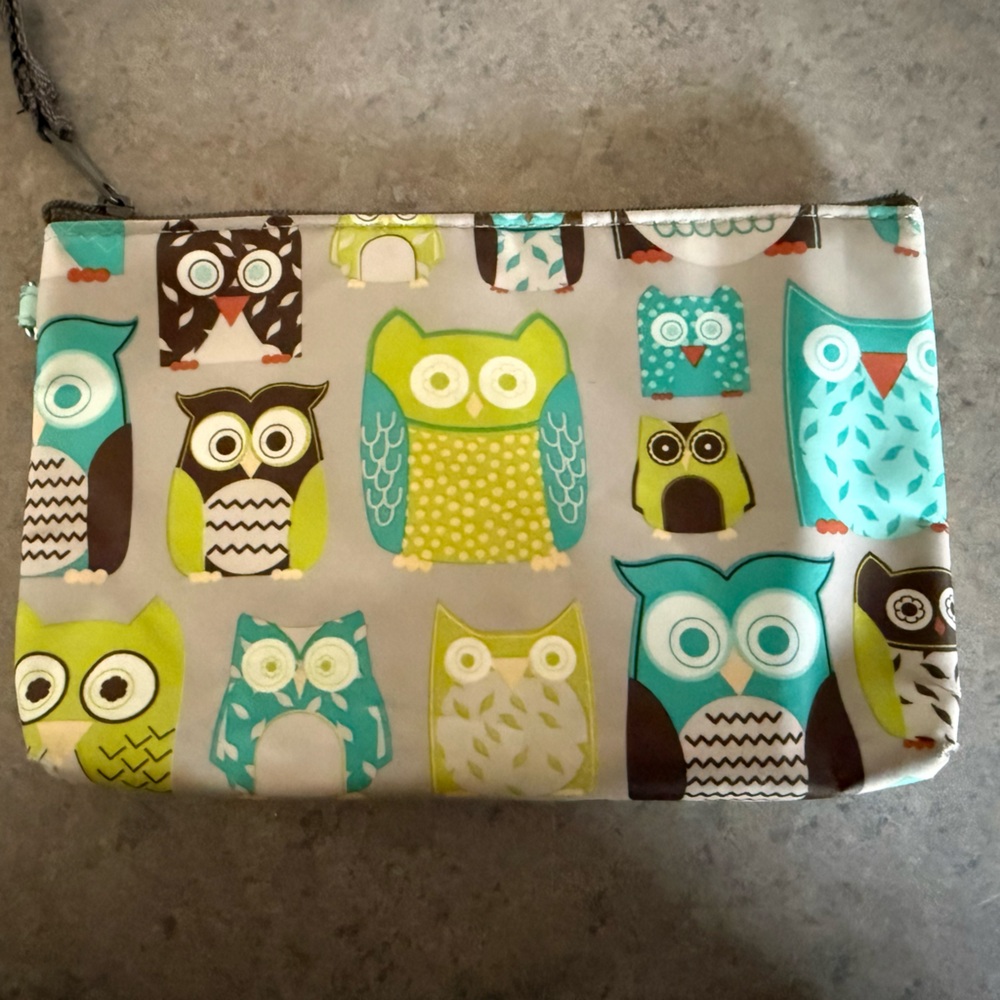 Thirty One Insulated Owl Pouch - Picture 2 of 3